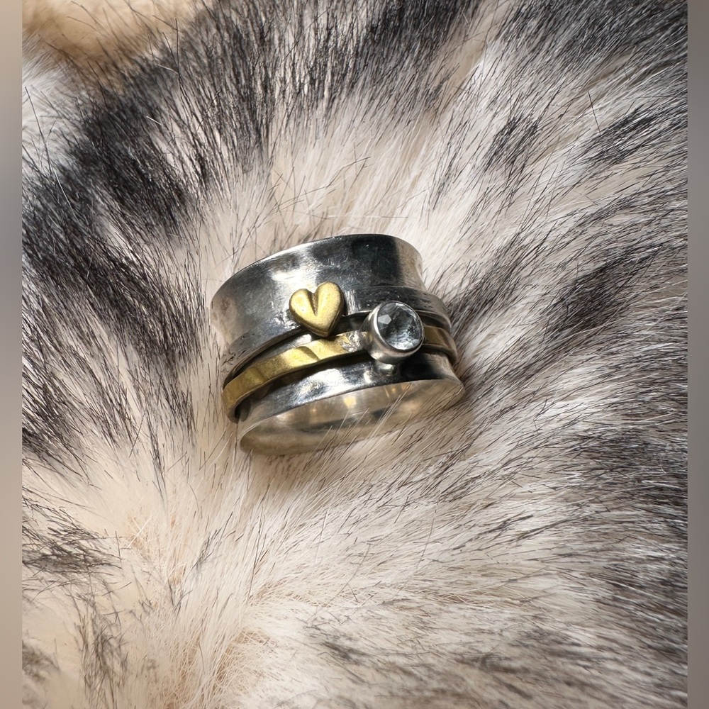 925 Sterling Silver & Bronze Hammered Spinner Ring - Picture 3 of 13